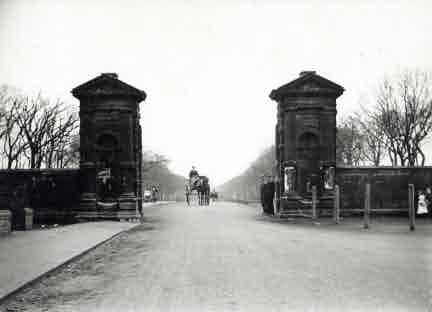 Picture of Seaton Delaval, Avenue Head Pillars