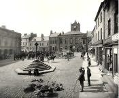 Alnwick, Market Place - Click for bigger image