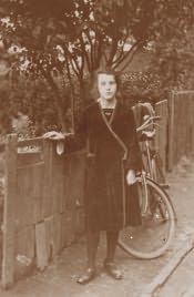 Hadston, Hannah Morton in her Sunday Best - Click for bigger image